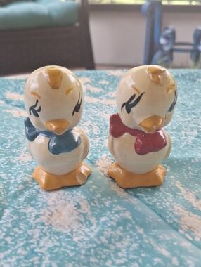 Vintage Ceramic Duck Salt & Pepper Shakers - Yellow with Blue and Red Bows